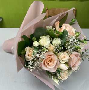 HC-166 Blooming rose pink bouquet